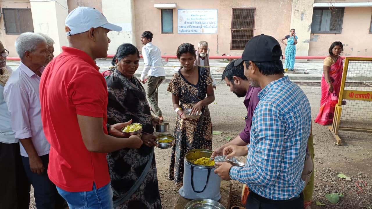 Sharing Food, Sharing Hope